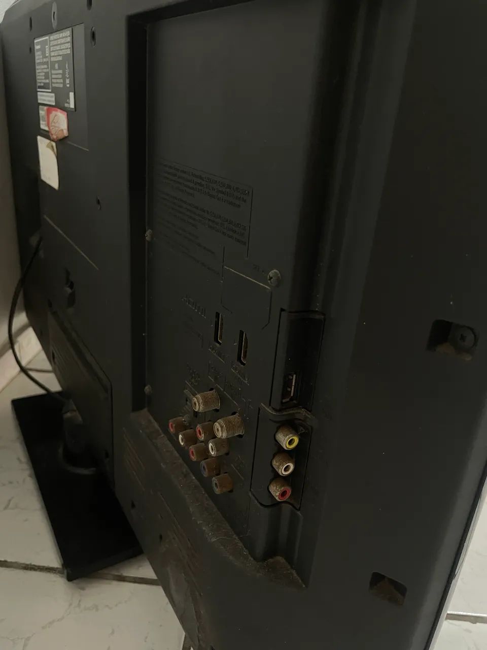 TV com defeito na tela - som funcionando - acompanha controle