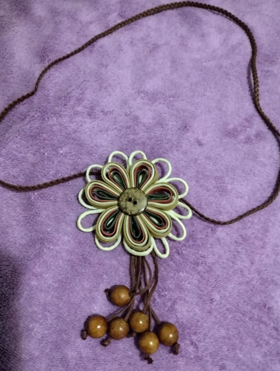 Colar flor 