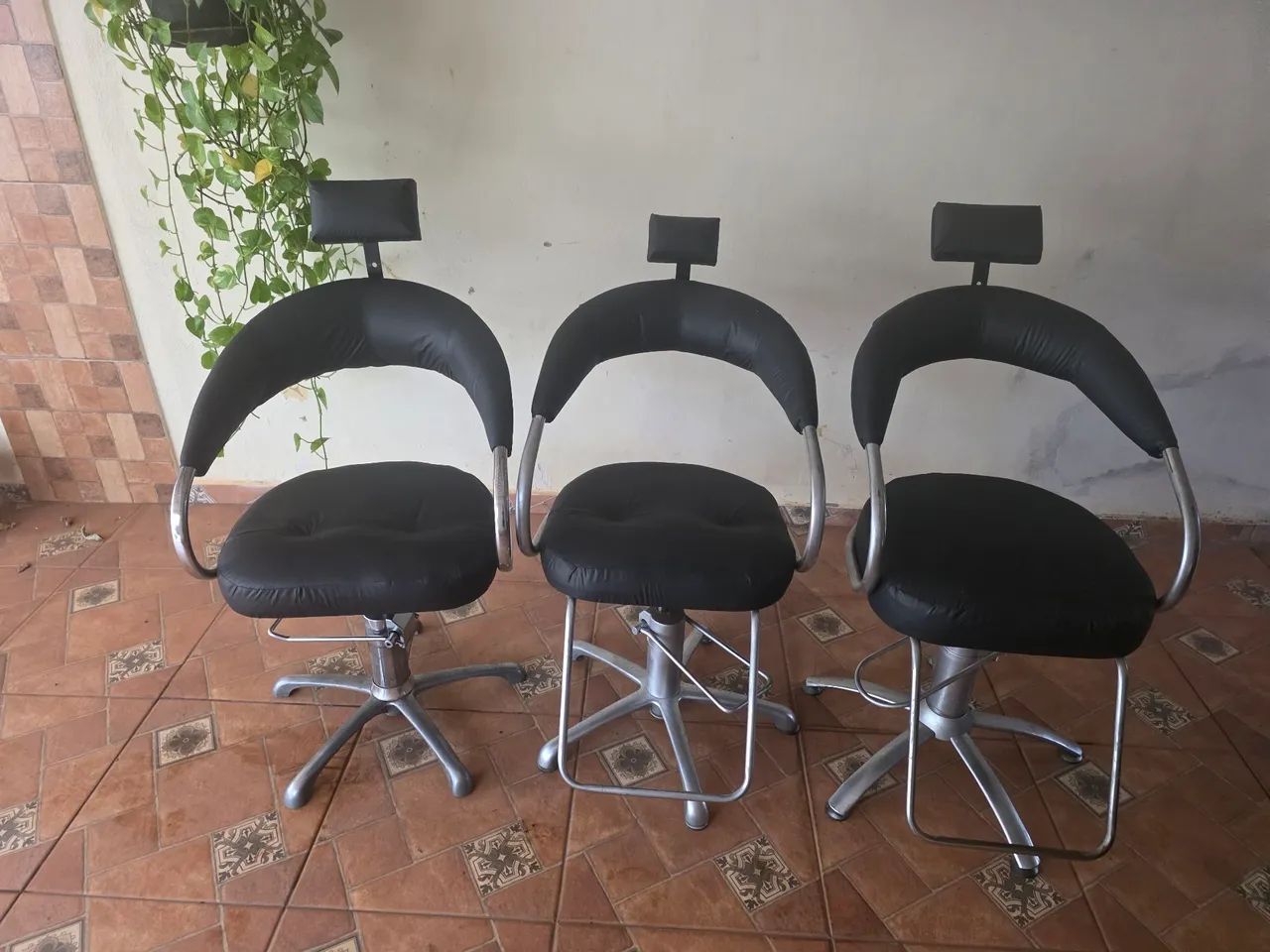 3 CADEIRAS HIDRÁULICA DE SALÃO  - Foto 2