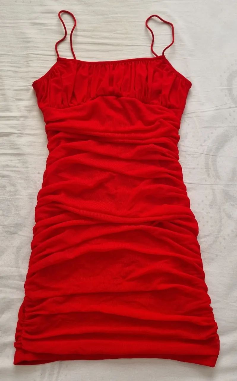 Vestidos e top  - Foto 2