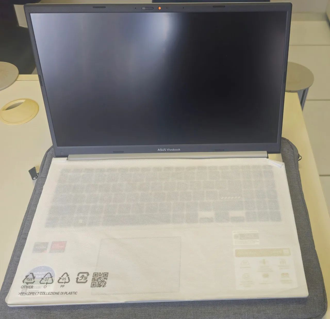 Notebook Asus Vivobook 15 M1502Y