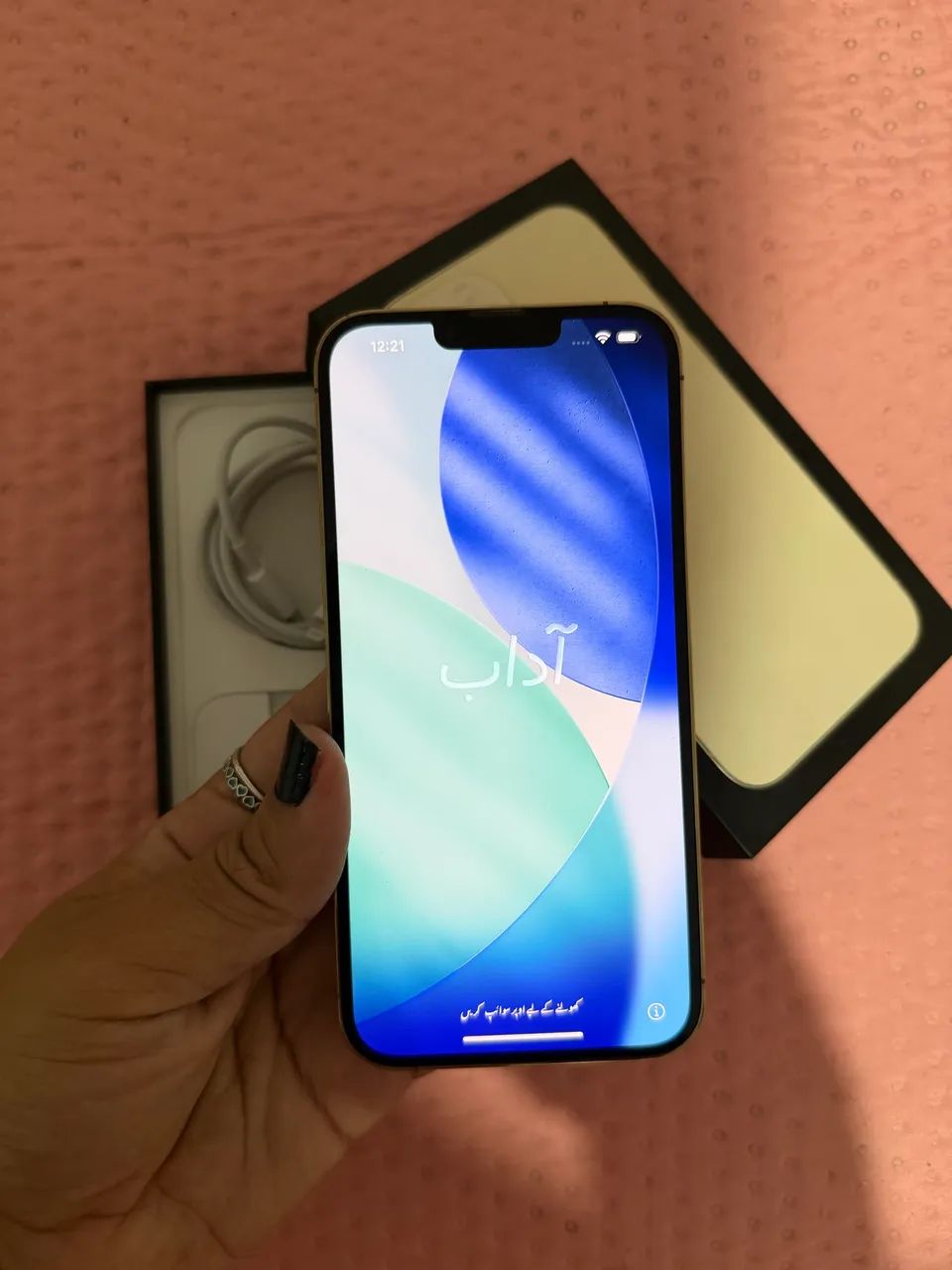 iPhone 13 Pro Max dourado 