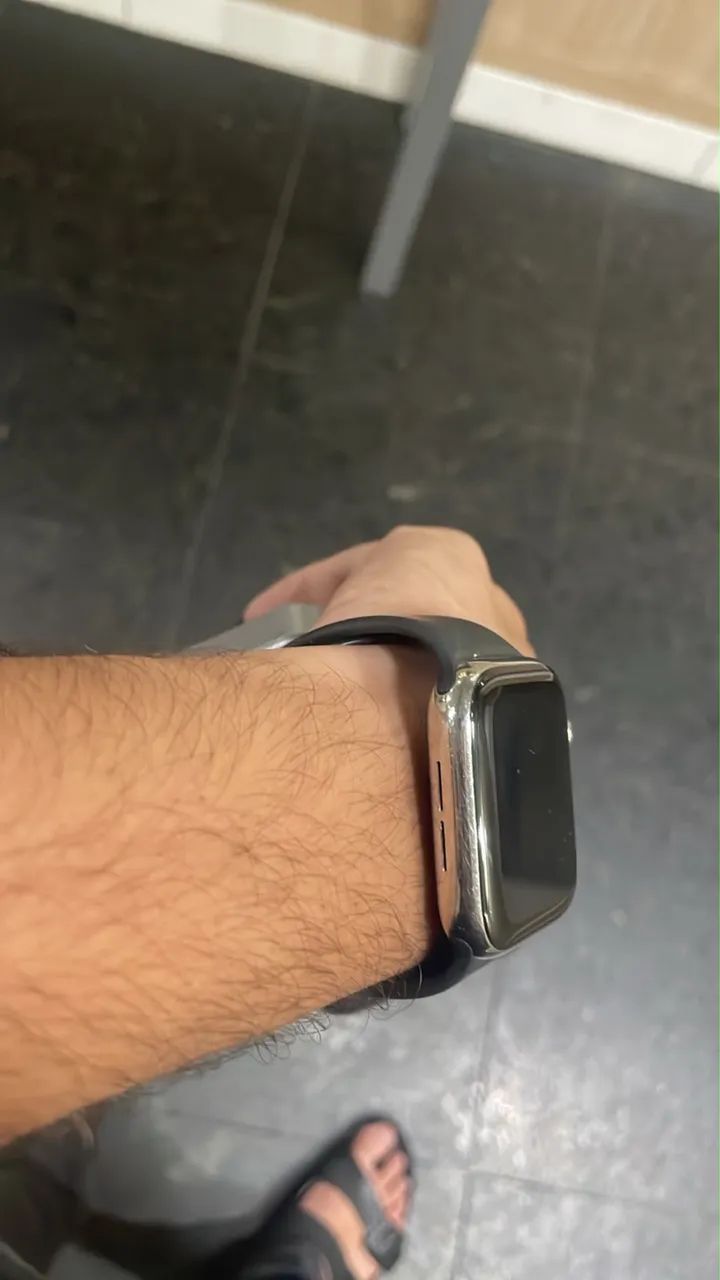 apple watch series 4 44m - GPS+CELULAR- *PRATA* - Foto 4