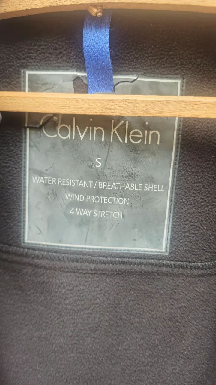 Jaqueta Calvin Klein waterproof P - Foto 4