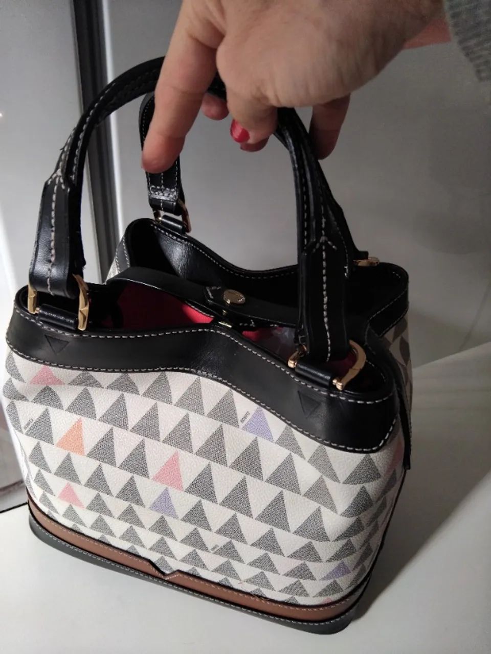Bolsa schutz colecao Triangle - Foto 3