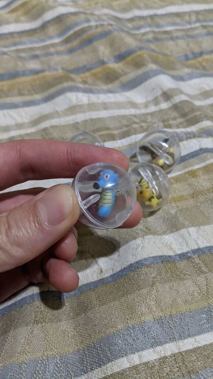 Mini Pokemon - com as pokebolas (alta qualidade) - Foto 2