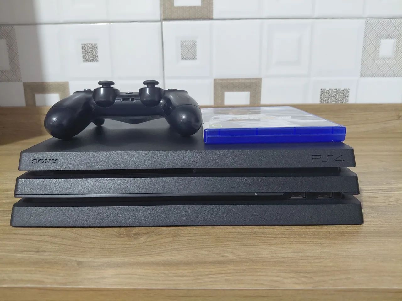 PS4 PRO DESBLOQUEADO Dualshock 4 em perfeito estado  - Foto 2