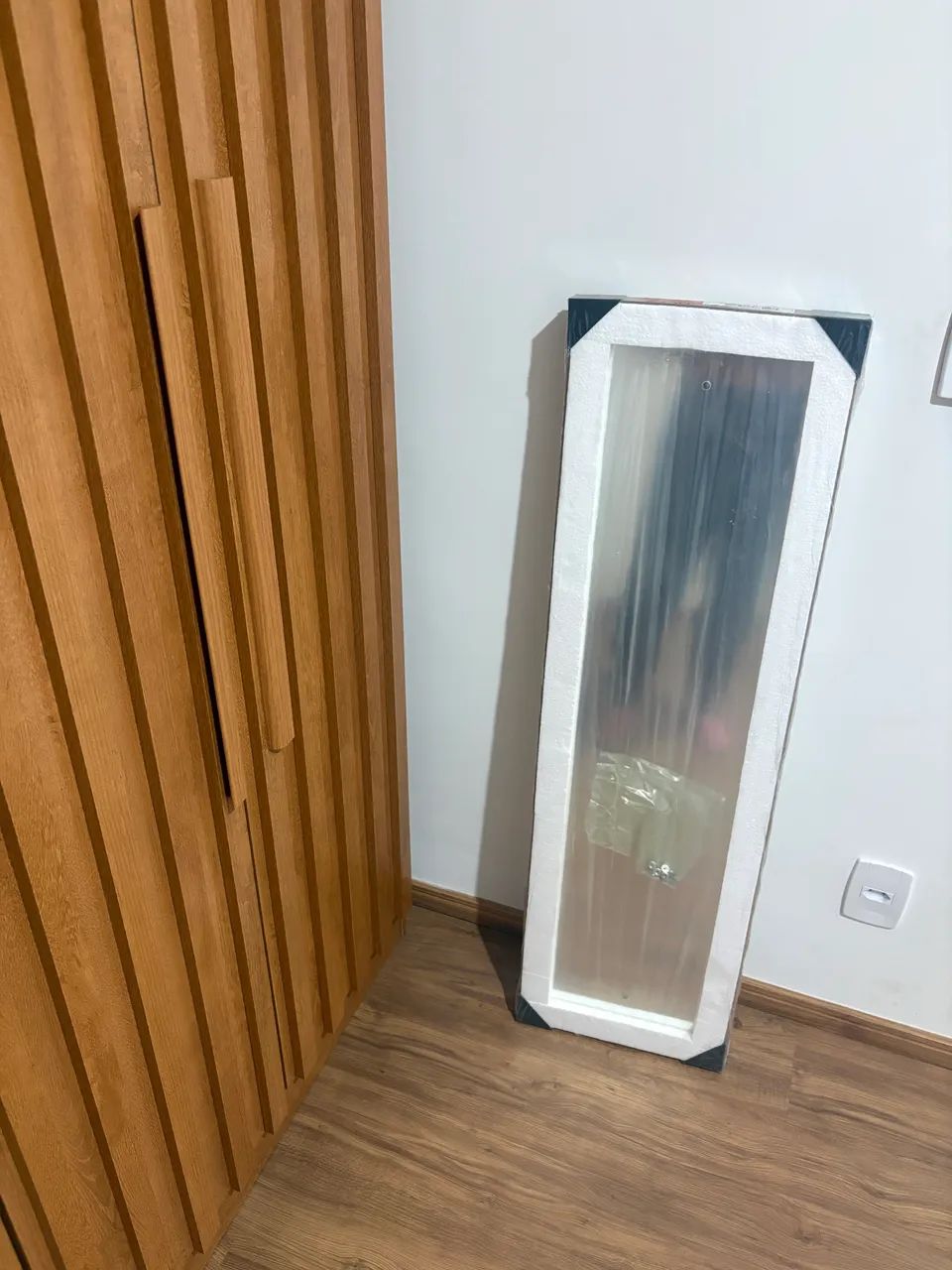 Guarda-Roupa 6 Portas - Foto 4