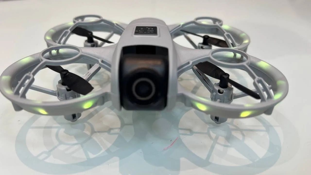     Mini Drone D1 Pro com Câmera 2 Baterias Fácil de Pilotar para Crianças e Adultos - Foto 4