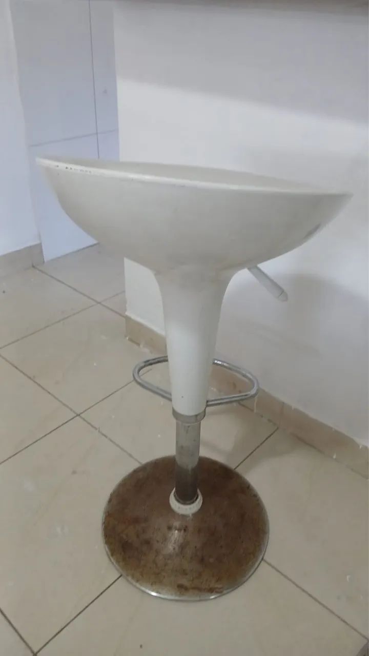 Dois Banco para bancadas branco  - Foto 3