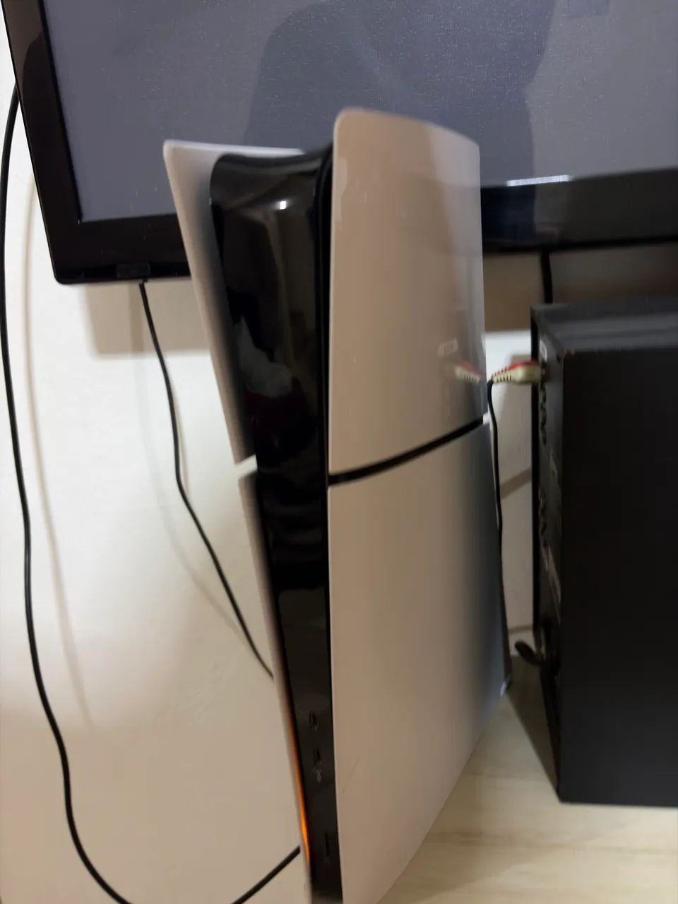 ? PS5 SLIM DIGITAL 1TB + 1 CONTROLE - Foto 4