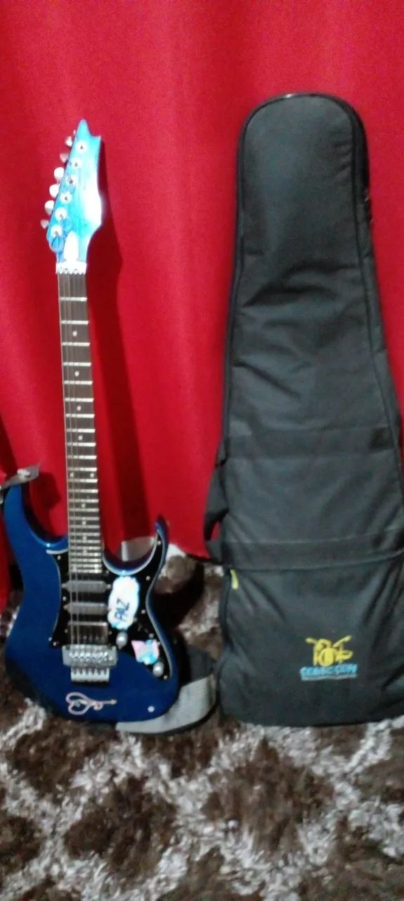 Guitarra condor 