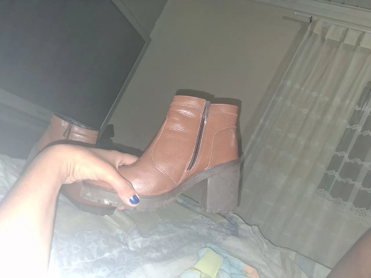 Botas de couro marrom clara - Foto 5