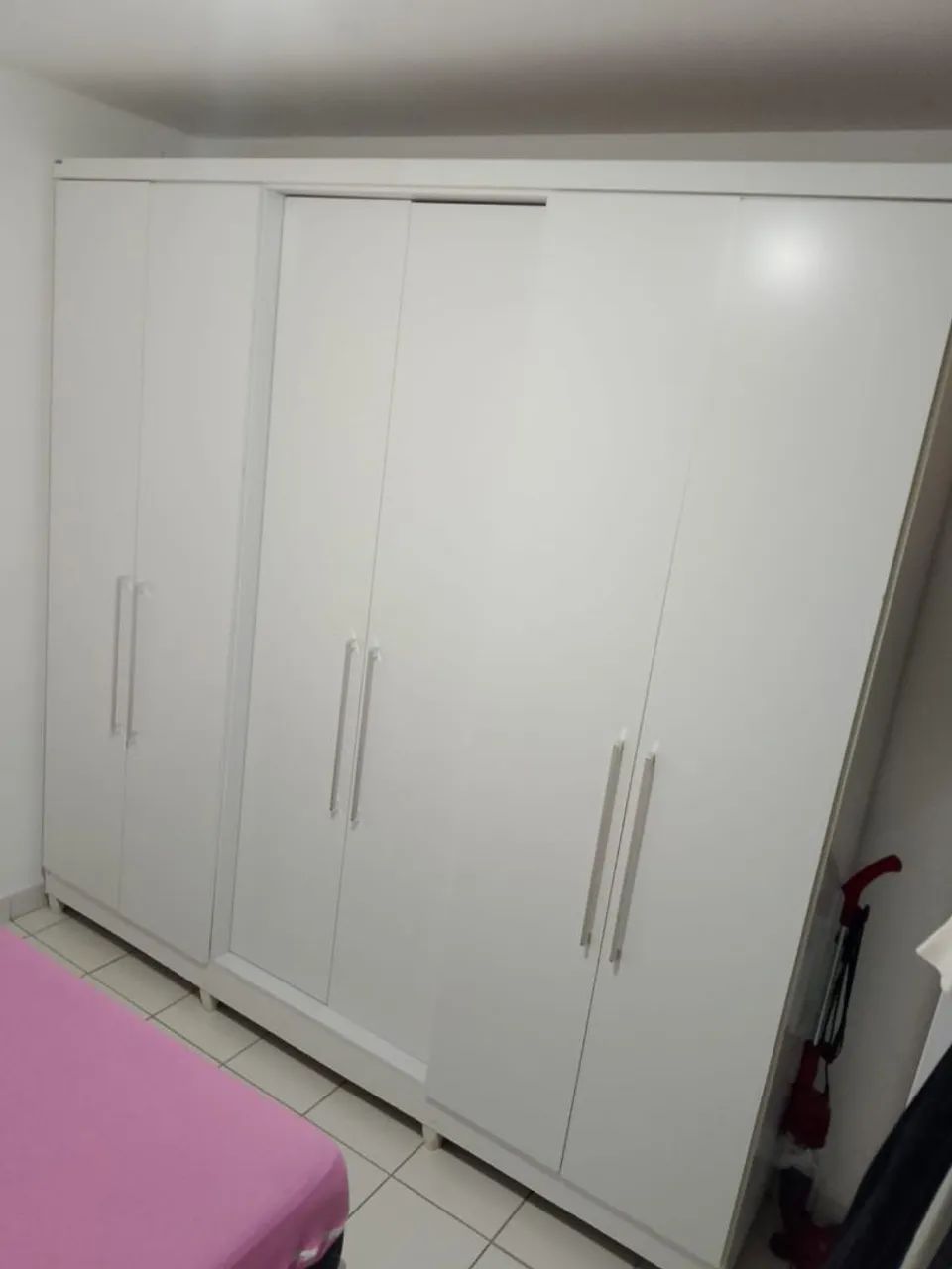 Guarda roupa grande seis portas