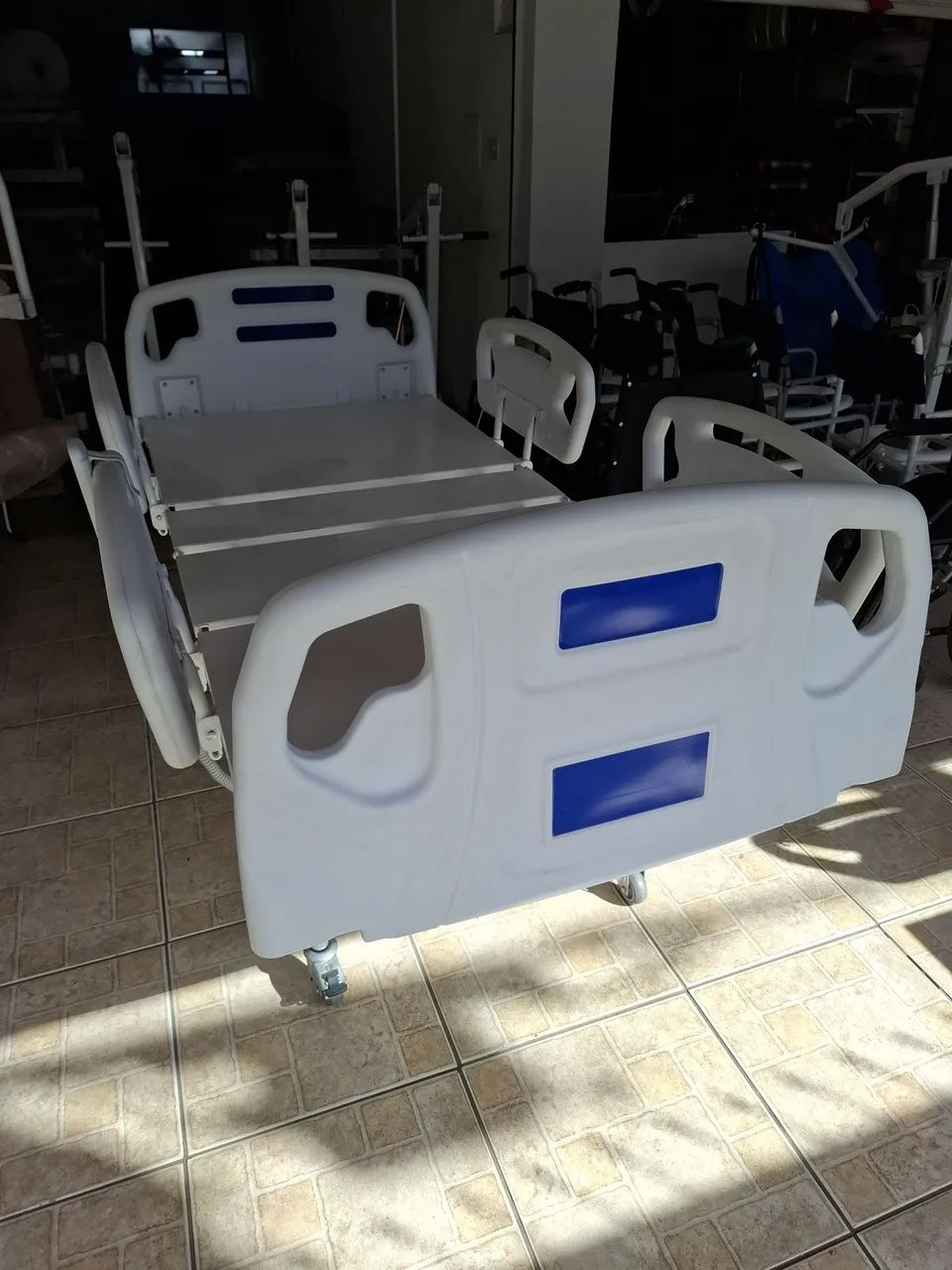 Cama hospitalar eletrônica  - Foto 2