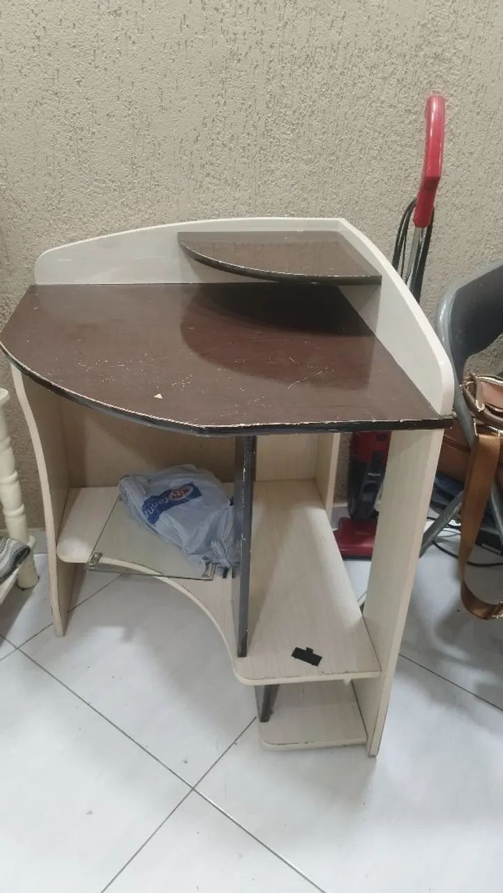 Mesa de canto/ mesa computador 
