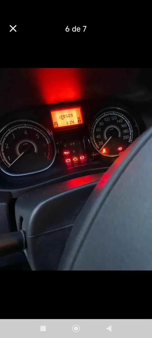 Renault Sandero Expression Hi-flex 1.6 8V 5P 2013 - Foto 5