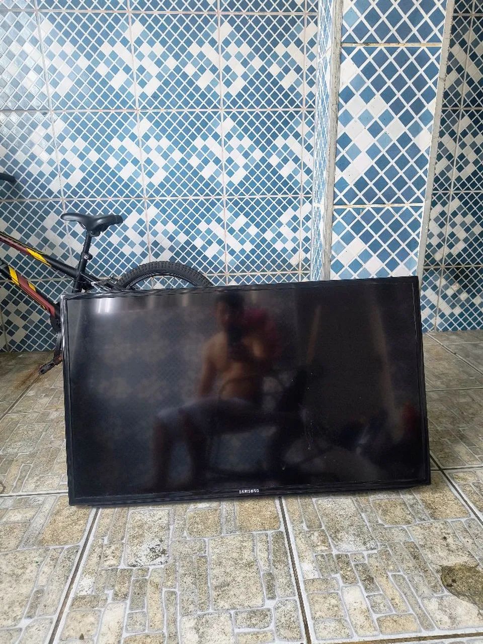 Tv 40" Samsung, com defeito 