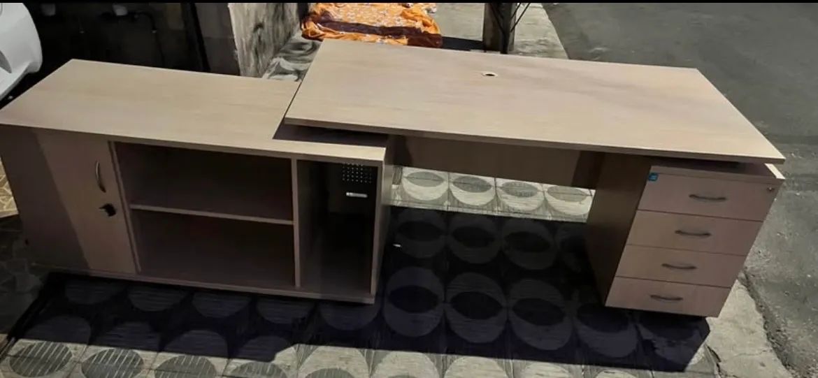 Mesa Executiva Escritório Completa + Gaveteiro e Armário 