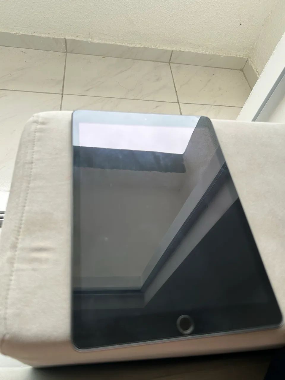 iPad 8470095356882462722