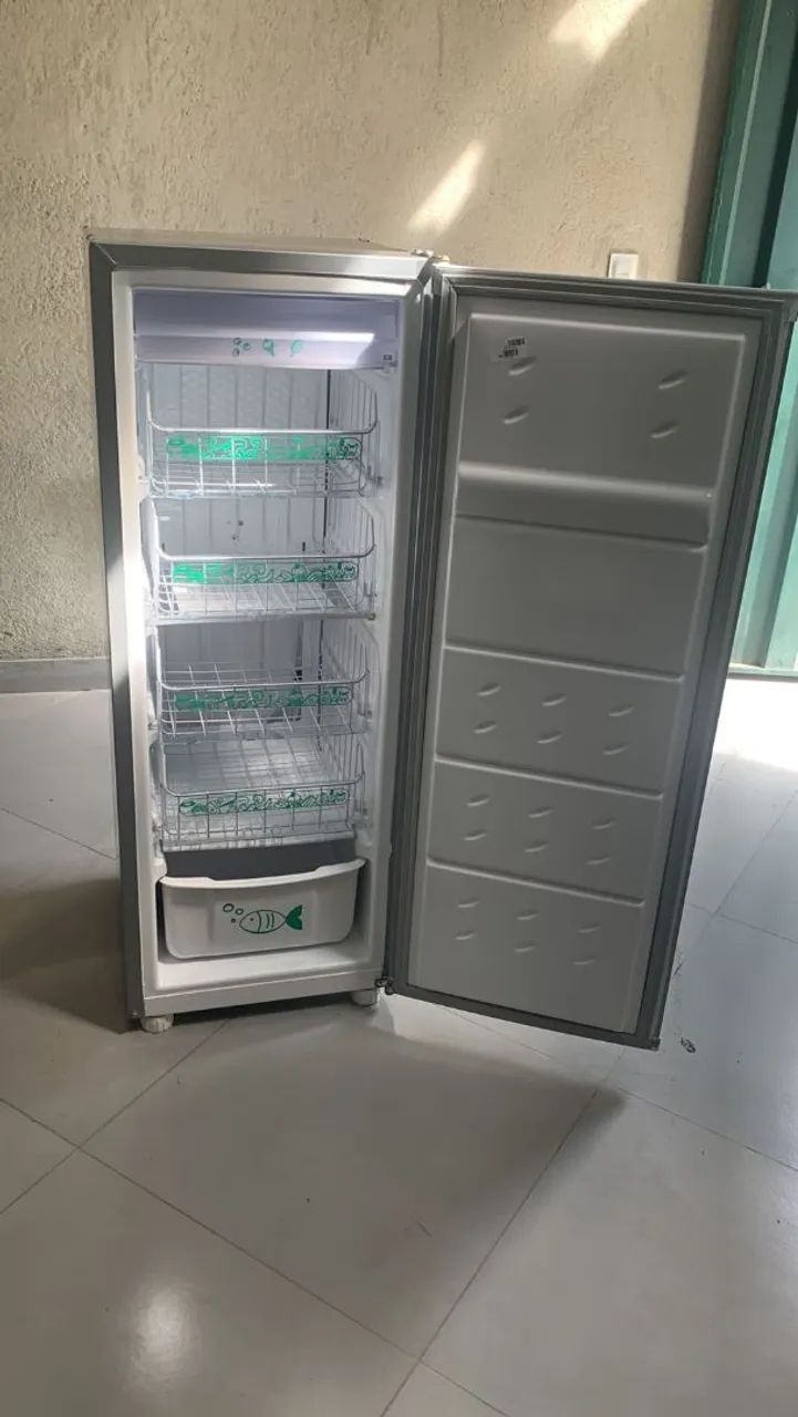 kページ FREEZER VERTICAL CONSUL 121 - Geladeiras e Freezers - Cruzeiro