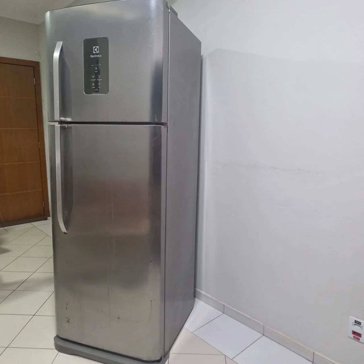Geladeira Eletrolux TF52X 220V - Foto 3