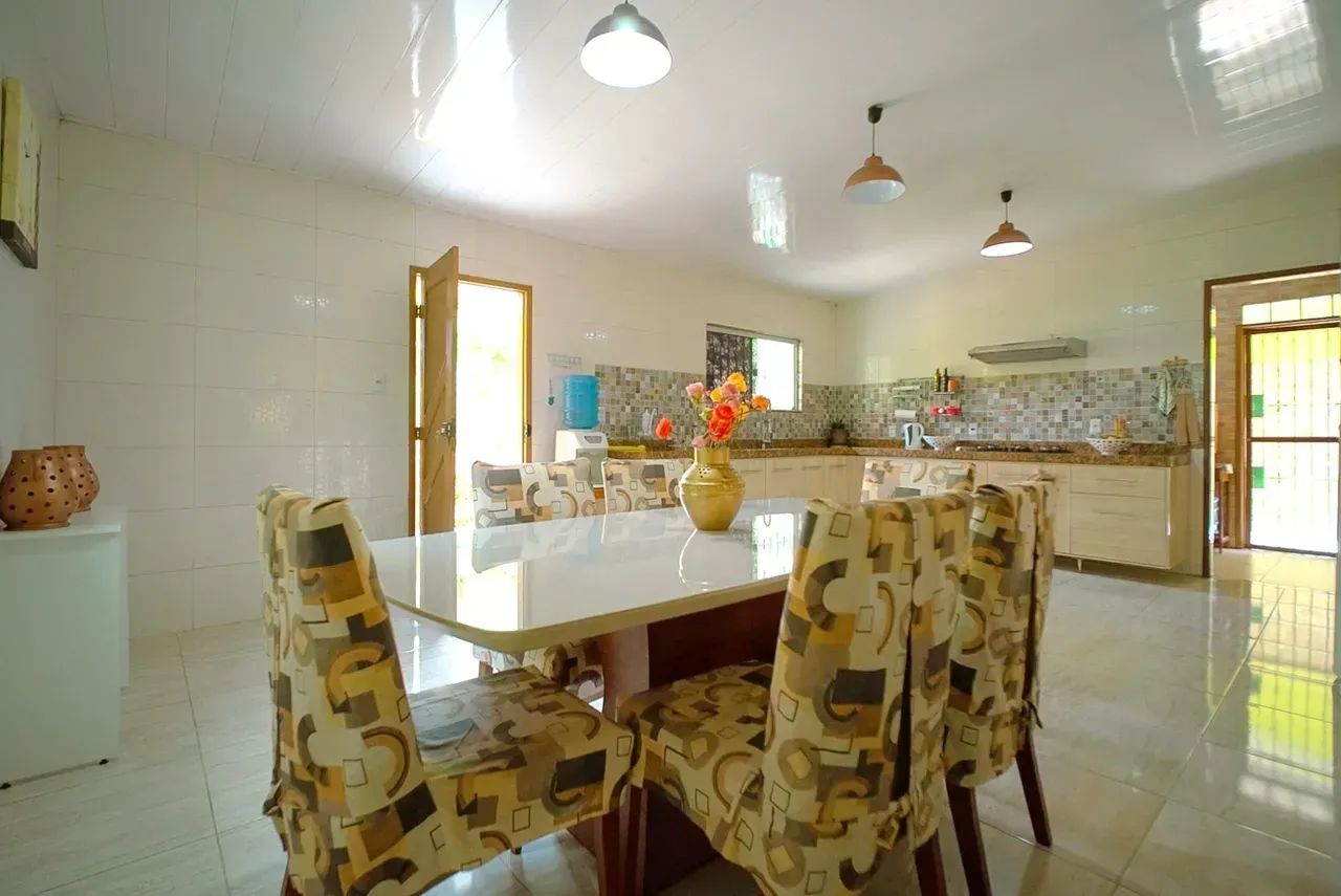 Casa térrea com 3 suítes e 6 vagas de garagem. - Foto 4