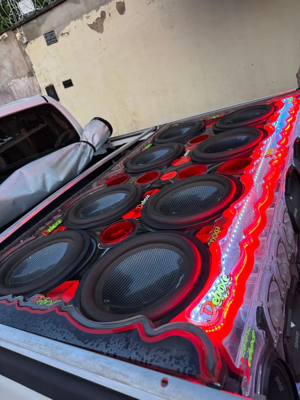 Vendo som automotivo completo da deboxe hilux