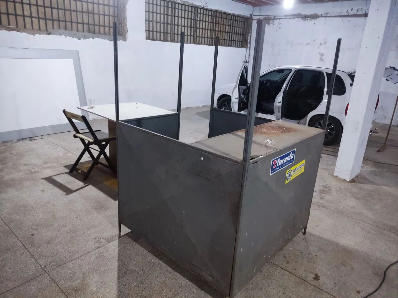 Vendo balcão de ferro - Foto 2