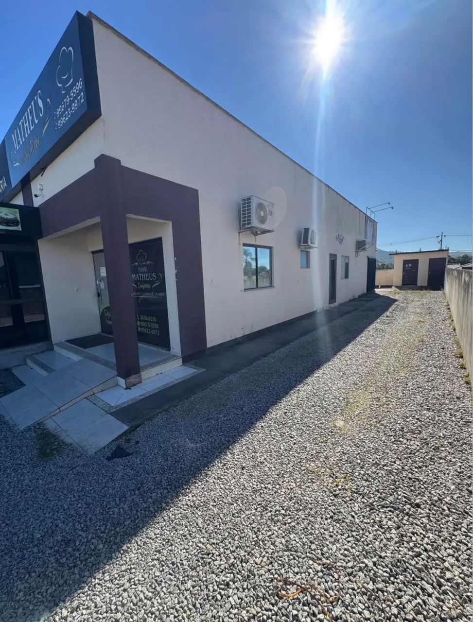 Vende-se imóvel com ótima localização, pronto para comércio  - Foto 2