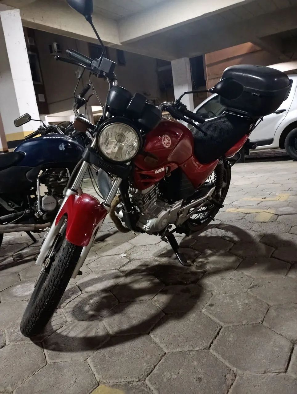 Moto YBR em perfeito estado e funcionando normal 