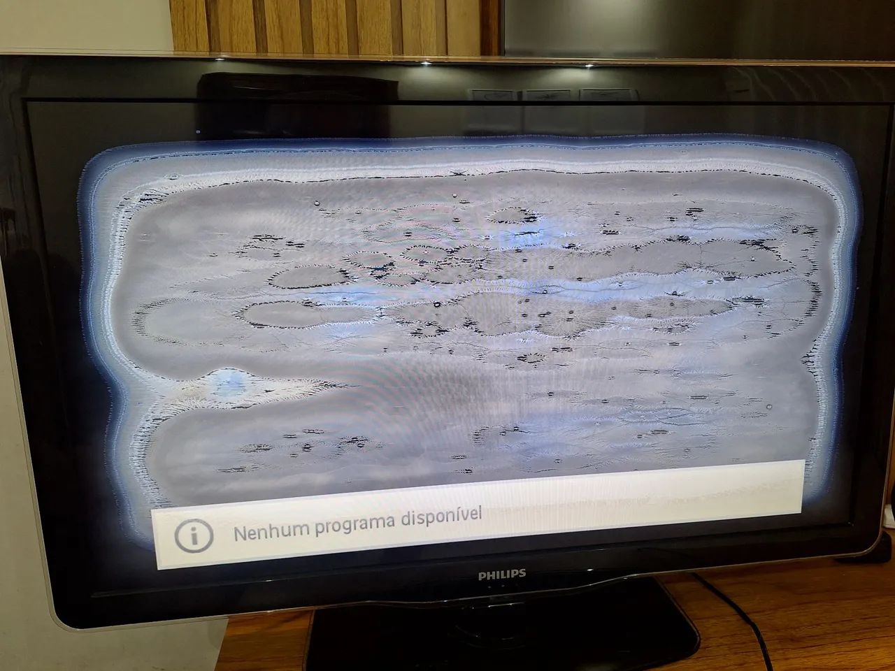 TV Philips 40PFL5615D/78 40 Polegadas com tela manchada - Foto 5