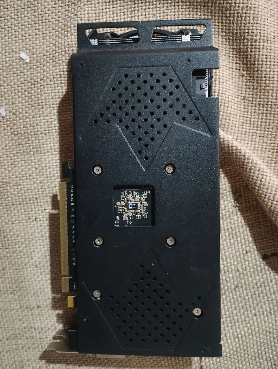 RX580 COM DEFEITO - PREÇO NEGOCIÁVEL - Foto 2
