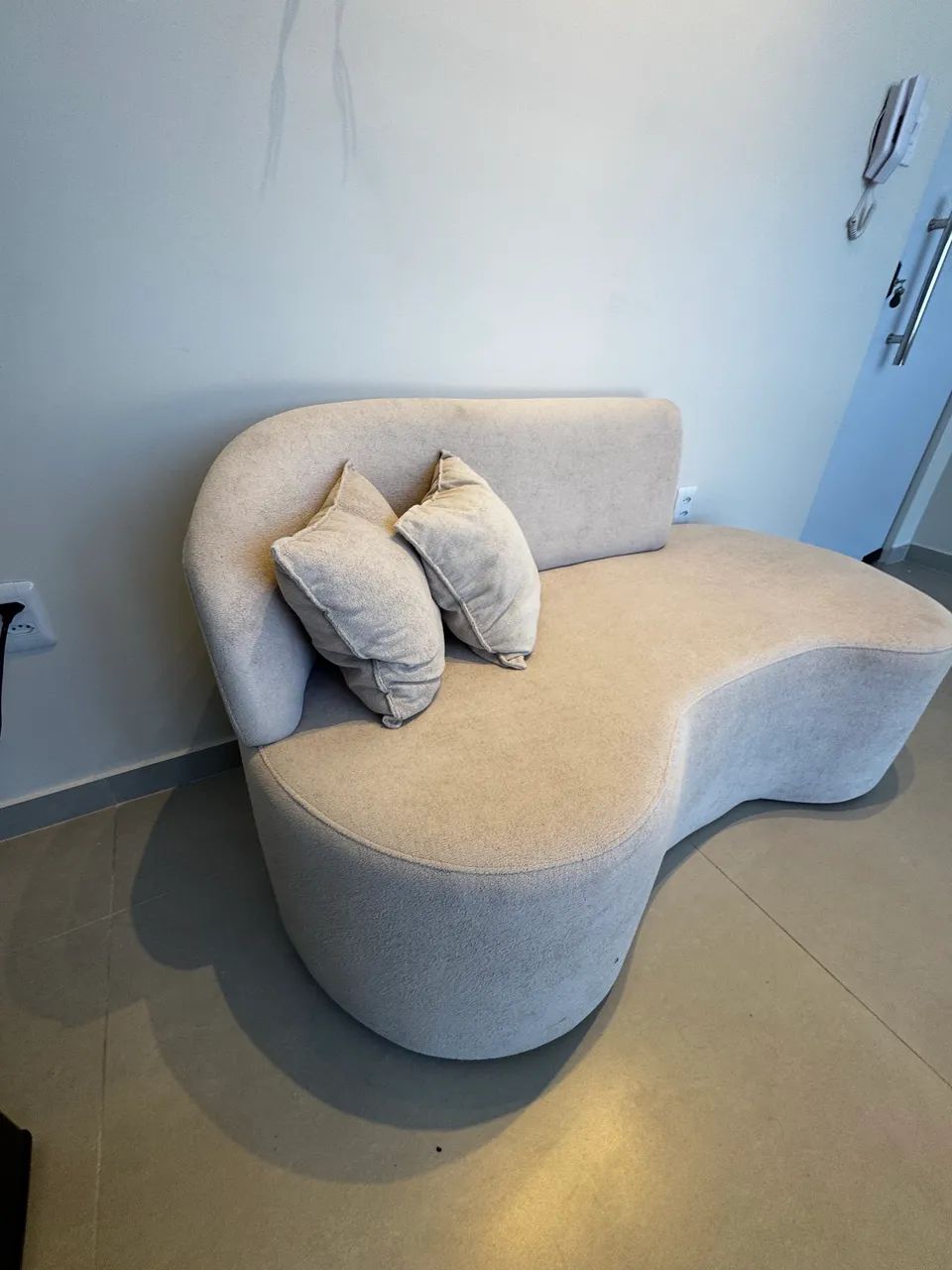 Sofá Curvo 2 Lugares Feijão Forma Orgânica 