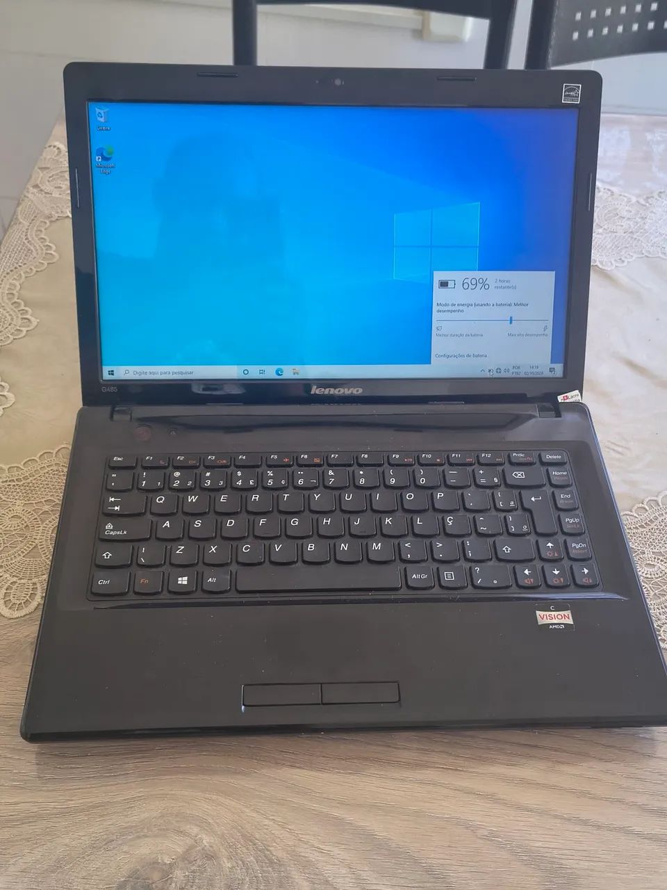 Notebook Lenovo muito conservado e barato 
