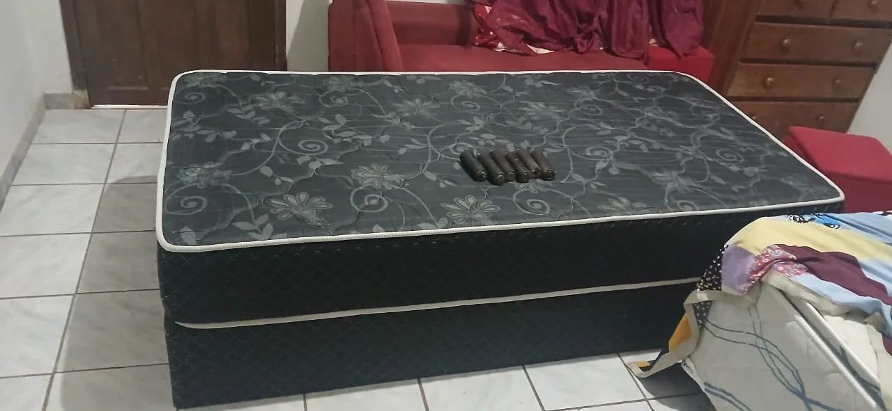 Vende-se uma cama de solteiro   - Foto 2