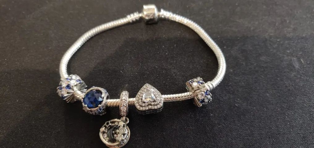 Pulseira Pandora + 3 Berloques