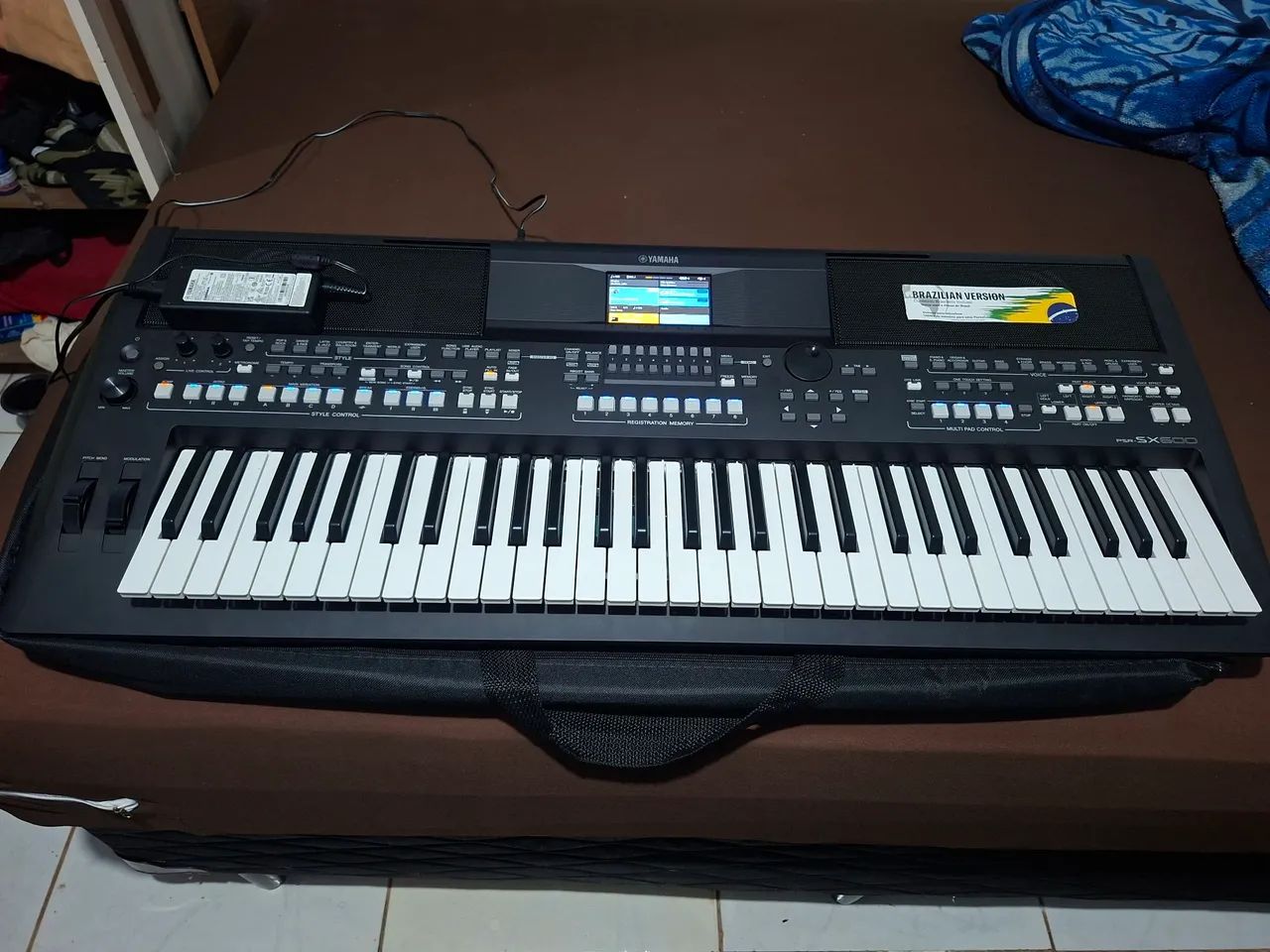 Teclado Yamaha sx600 