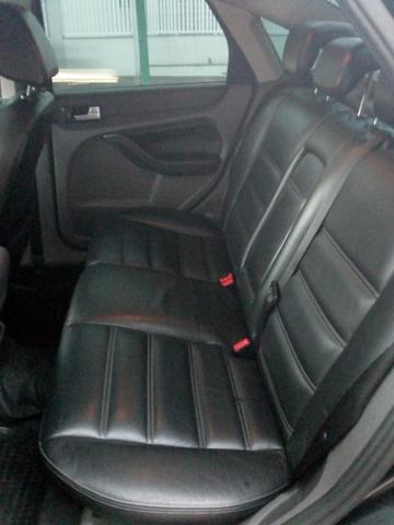Ford Focus Sedan Ghia- Excelente carro de luxo - Foto 4