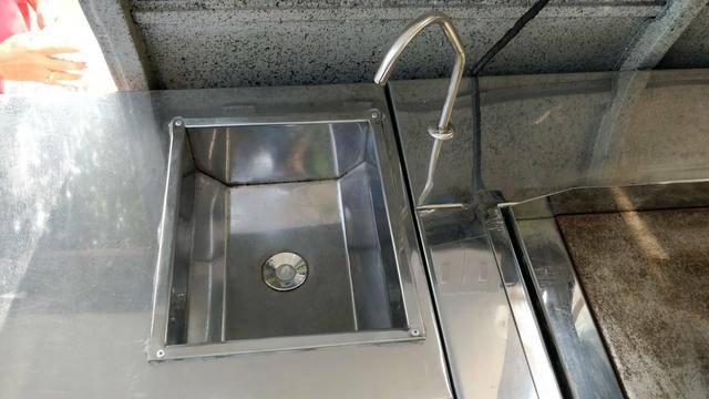 Kombi Foodtruck com freezer e chapeira pronta para negócio!! - Foto 7