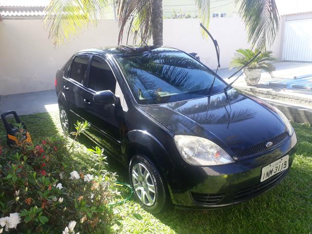 Ford Fiesta sedan 1.6 - Foto 2