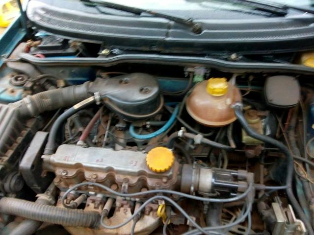 Vendo corsa 96 1.4 vidro trava alarme e conta corente carri todo em dias - Foto 5