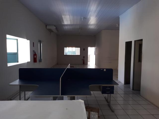 Ampla sala de 200m², no coração do Recife Antigo, em prédio tombado - Foto 16