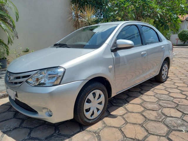 ETIOS SEDAN 1.5 XS 2015 MUITO CONSERVADO.