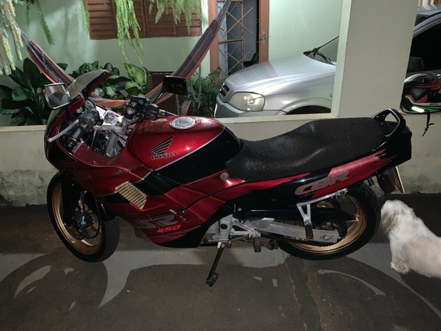 CBR 450 SR  LEIA O ANÚNCIO  PREÇO NEGOCIÁVEL