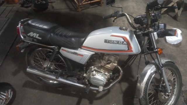 VENDO ML 125 83 COISA LINDA.