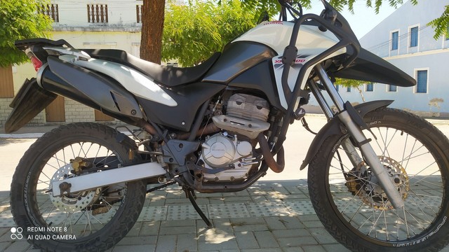 MOTO XRE 300 CC