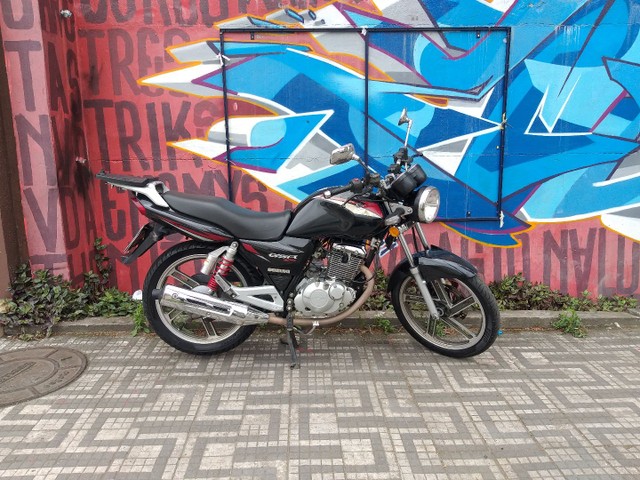 SUZUKI GSR125 2016