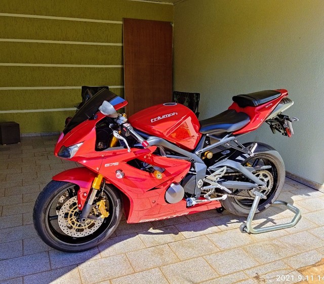 TRIUMPH DAYTONA 675 LINDA, BAIXO KM, REVISADA
