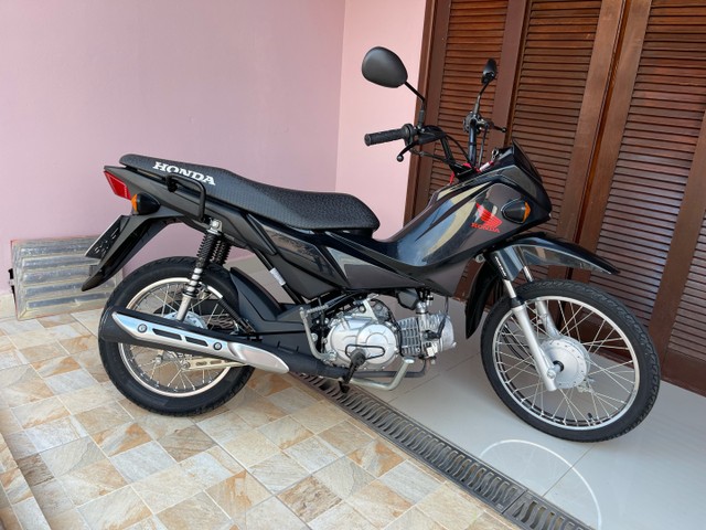 HONDA POP 110I 2020 ESTADO DE ZERO  800KM  ACEITO TROCAS PARCELO CARTÃO FINANCIO